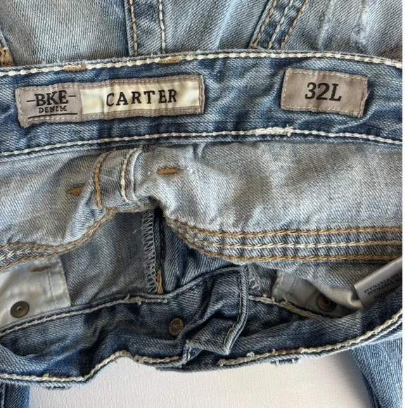 BKE Carter Straight Leg Jeans Mens 32x33 Light Wash Distressed Blue Denim - Picture 5 of 13